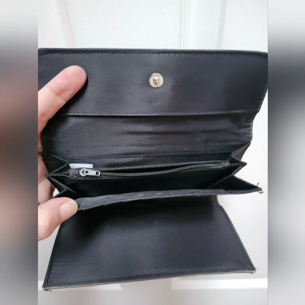 Xoxo Gray Leather Wallet NWOT